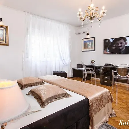 Luxury App Old Town Palace Apartment