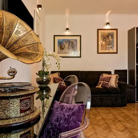 Apartment Luxury App Old Town Palace