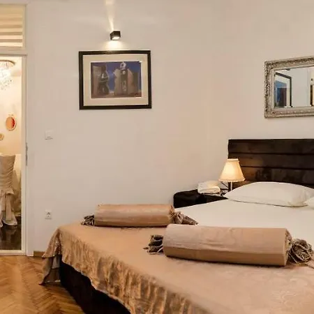 Luxury App Old Town Palace Apartment *