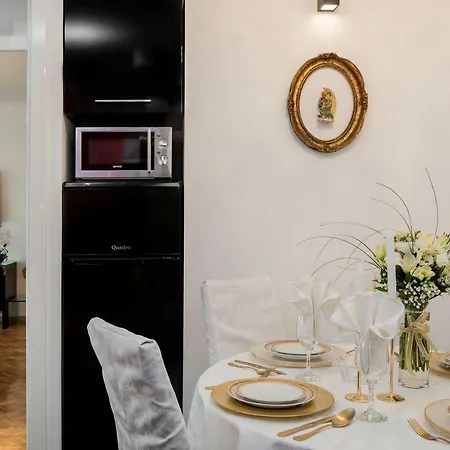 Luxury App Old Town Palace *